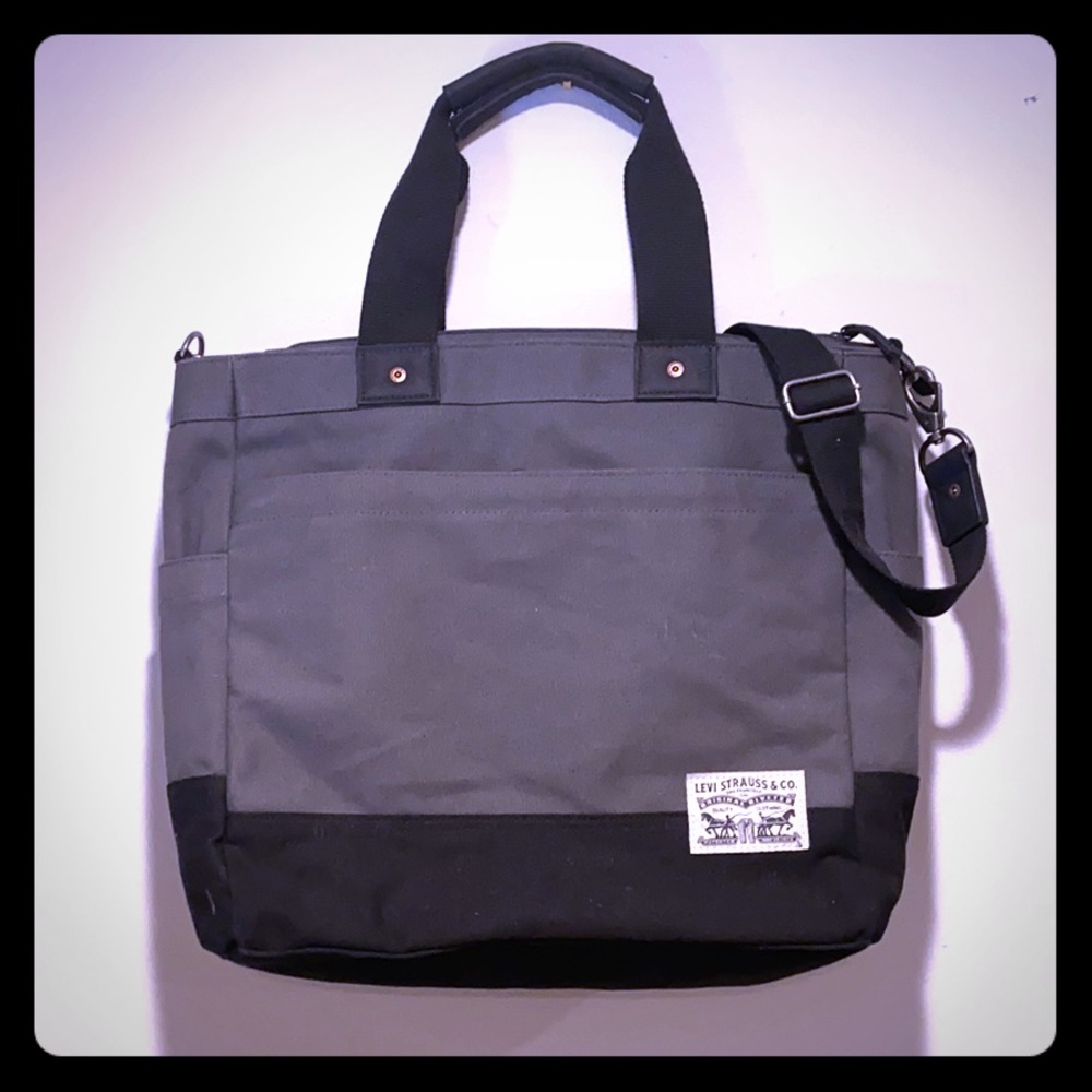 Levi’s / canvas messenger